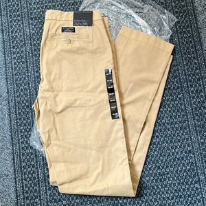 NWT Banana Republic Khaki Chino’s 32x36